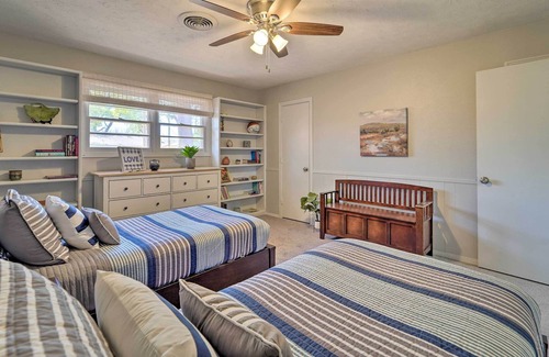 Lubbock Cottage | Updated Home w/ Patio < 4 Mi to Texas Tech!