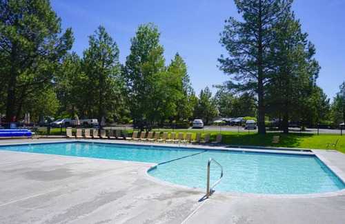 Century West Condo | Updated Mt.Bachelor Village Resort Condo