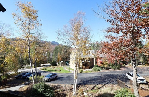 Waterville Valley Condo | Updated Pet Friendly Windsor Hill Condo in Waterville Valley Family Friendly Resort (WHE53V)