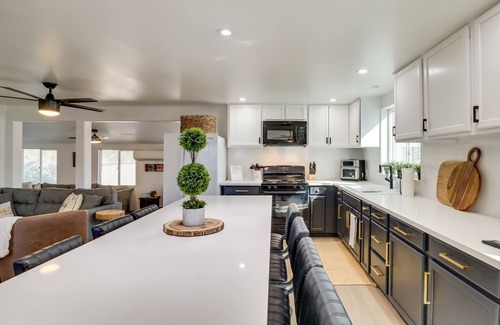 Topock House | Updated Topock Home w/Deck & Fire Pit!