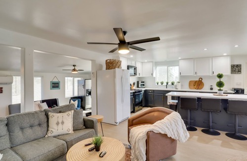 Topock House | Updated Topock Home w/Deck & Fire Pit!