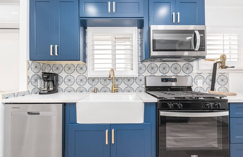 West Newport Condo | Updated Vintage Beach Cottage | Steps to Beach | Great Pricing! | Couldn't Be Cuter!