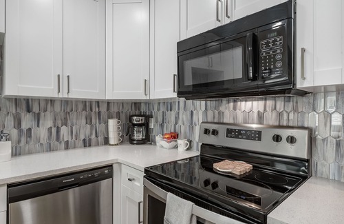 Apollo Beach Condo | Updated Waterfront Condo in Apollo Beach