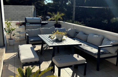 Sausset-les-Pins Villa | Upmarket 3 bedroom villa with garden and Jacuzzi close to the sea