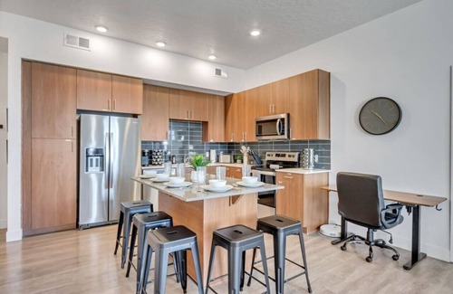 Clearfield Apartment | Upscale 2BR Apartment with Pool, Fitness Center, and Near Hill AFB and Local Dining