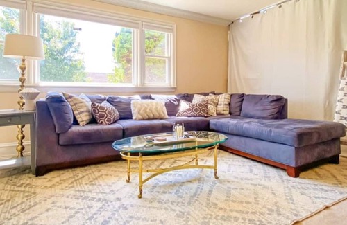 Annandale Condo | Upscale 3BR/1BA Spacious Vista Apartment close to DC