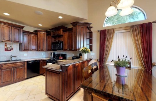 Castro Valley Villa | Upscale 4 Bedroom Castro Valley Villa