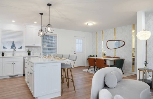Bridgeport House | Upscale 4BR Retreat at the Reservoir!