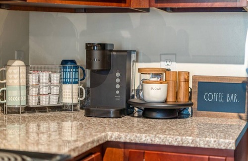 Fort Belvoir Apartment | Upscale Apt - ideal for long stays
