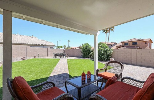 Avondale House | Upscale Desert Escape for gathering - peaceful serenity AND fun!n