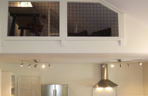 Hendersonville House | Upscale Dog Friendly Peaceful Cottage Near Town & TV Fun