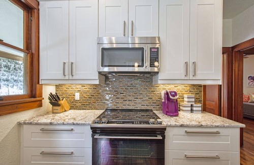 Mount Dora House | Upscale Downtown 3 BED/2 Bath Home