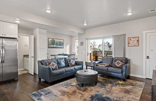 Cheyenne House | Upscale Downtown Townhome!