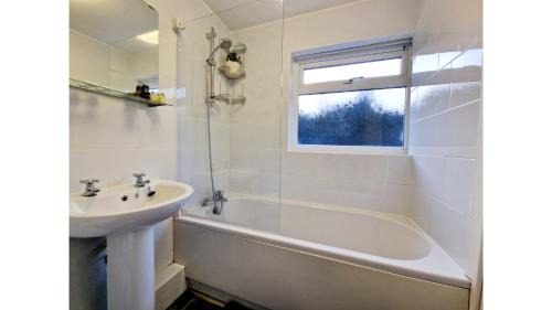 Sefton Park Apartment | Upscale Executive Home Great Location
