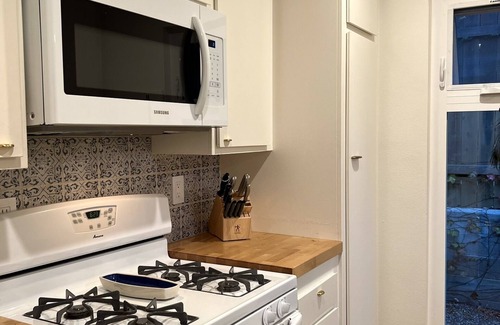 Laguna House | Upscale & Hip Home Downtown Two Bedroom