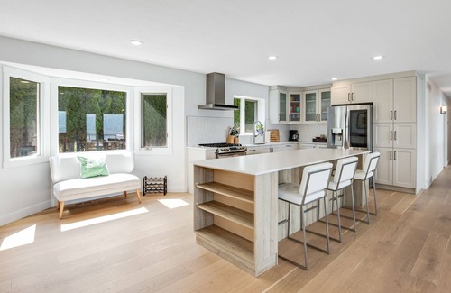 Southwest Mission House | Upscale home with gorgeous lake views, private hot tub, fireplace & firepit