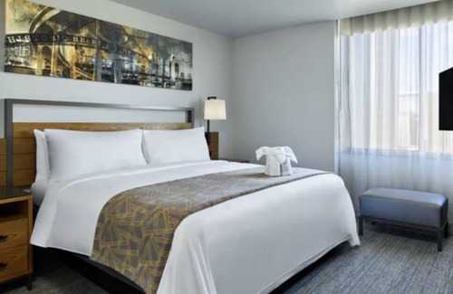 Civic Core Apartment | Upscale hotel suite in GasLamp District — Comic Con 2023