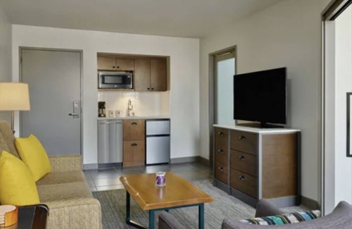 Civic Core Apartment | Upscale hotel suite in GasLamp District — Comic Con 2023