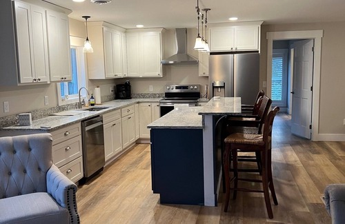 Oswego Apartment | Upscale lodging near Oswego State University, borders Rice Creak Field Station
