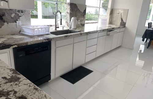 Woodland Hills House | UPSCALE PRIVATE HOUSE RELAX POOL&JACUZZI 4BEDROOM 3BATH exceptional LOCATION