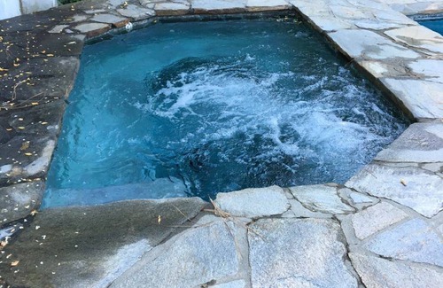 Woodland Hills House | UPSCALE PRIVATE HOUSE RELAX POOL&JACUZZI 4BEDROOM 3BATH exceptional LOCATION