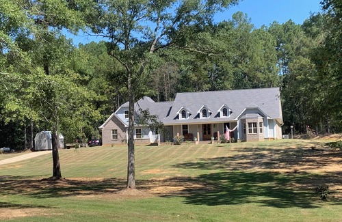 McComb House | Upscale, Quiet and Country in Mccomb