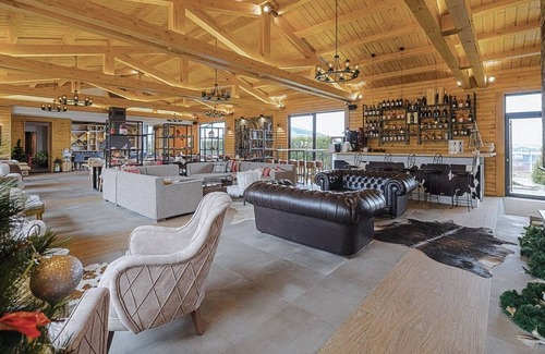 Razlog Bed & Breakfast | Upscale Suite With Pool Close To Ski Resort