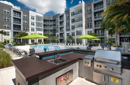 Courier City - Oscawana Apartment | Upscale Unit in Downtown Tampa