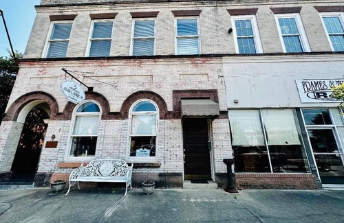 Latta Apartment | Upstairs Apartment on Main Street