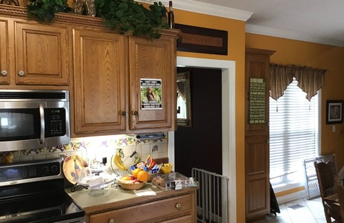 Hendersonville House | Upstairs Private Room Full Bath 15 Mins From Down Town Nashville. No extra fees