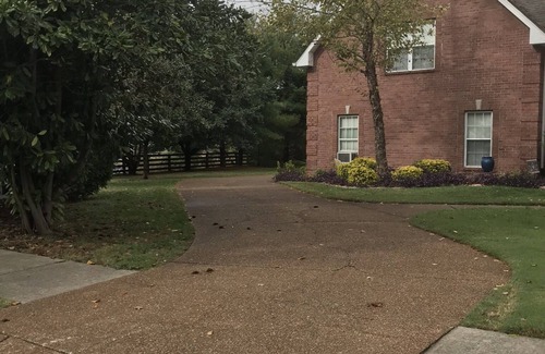 Hendersonville House | Upstairs Private Room Full Bath 15 Mins From Down Town Nashville. No extra fees