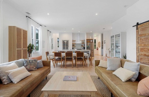 St. Augustine House | Uptown Carriage - 4 bedrooms Historic area