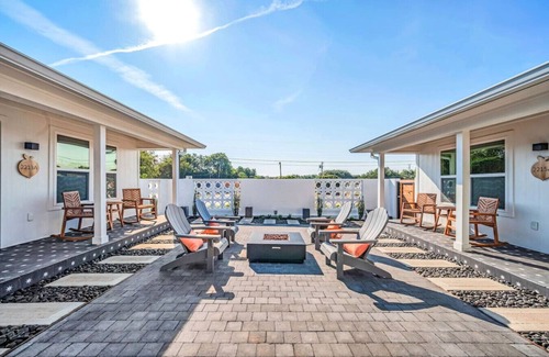 Austin Ave. Condo | Uptown Peach ~Suite Minutes from Magnolia + Baylor
