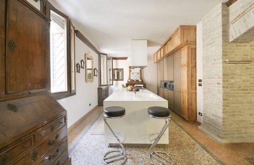 Historic Center Apartment | UR-NEST Guerrazzi Deluxe