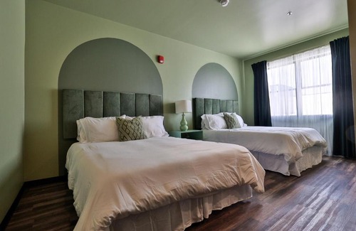 Edwardsville Hotel | Urban Collective Boutique Hotel