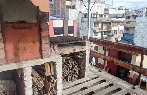Ambato House | Urban Connection-Center of Ambato