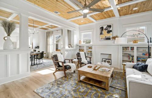 Tobin Hill Villa | Urban Elegance Retreat