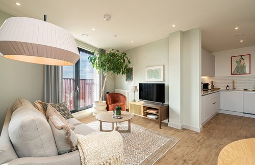 Walthamstow Apartment | Urban Escape in London