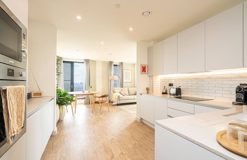 Walthamstow Apartment | Urban Escape in London