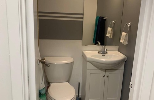 Downtown Calgary Apartment | Urban Oasis: Cozy Studio in Calgary's Heart