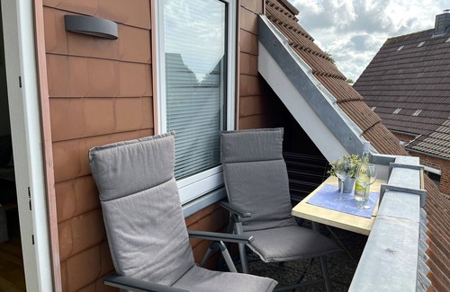 Westerdeichstrich Apartment | Urlaub Abseits vom Trubel. Für bis zu 5 Personen im 1te OG mit Loggia