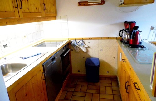 Lenggries Apartment | Urtlmühlhof vacation apartment Buchstein 4 rooms 6 pers. bathtub/shower and two WCs