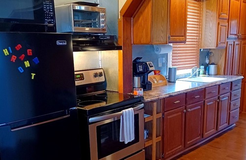 Deal Island House | Cozy Cottage rental with kayaks