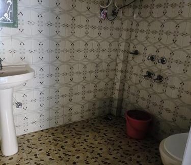 Dharamshala Bed & Breakfast | Usha sagar homestay