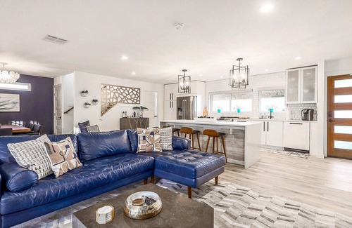 Parker Lane House | UT Football Fave - Pool, Hot Tub, BBQ Grill, Etc.