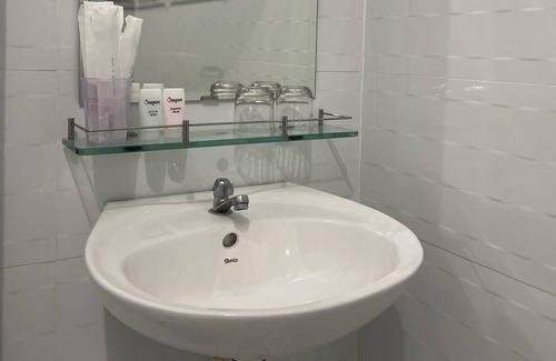 Go Cong Tay Hotel | Vân Anh Hotel