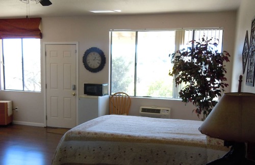Oracle House | V.I.P.GUEST ROOM (micro wave, T.V., apartment frig. closet, dining table.