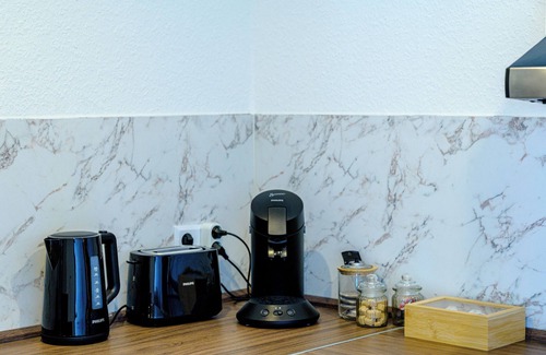 Neustadt an der Weinstrasse Apartment | Vacation apartment with sunny balcony & parking space