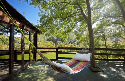 Sant Joan de Les Abadesses House | Vacation Home "Galliner, El Reixac Casa Rural" with Mountain View, Shared Pool & Wi-Fi