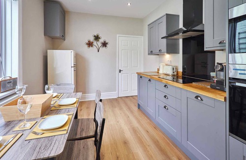 Seaham House | Vacant Nest | Park View | 2 Bedroom | Wifi